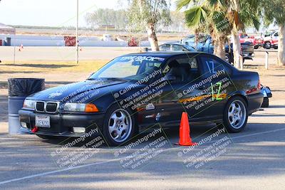 media/Oct-29-2022-CalClub SCCA (Sat) [[e05833b2e9]]/Around the Pits/